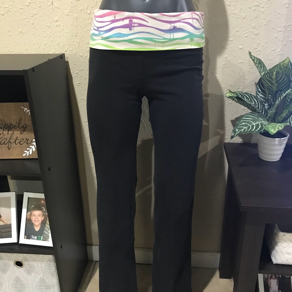 Victoria’s Secret PINK yoga pants
